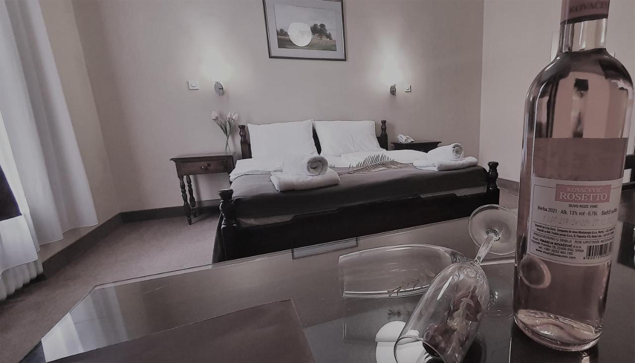 Hotel Vojvodina Novi Sad Buitenkant foto