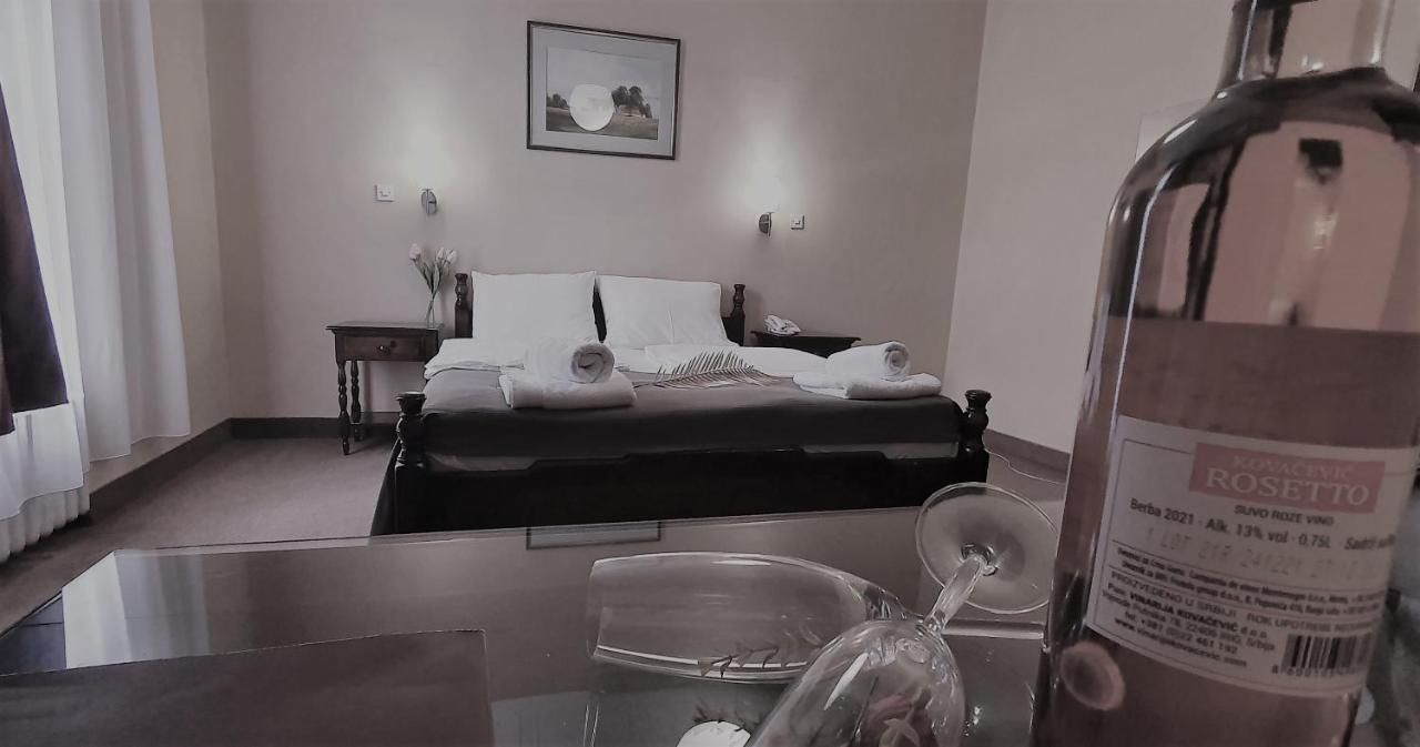 Hotel Vojvodina Novi Sad Buitenkant foto