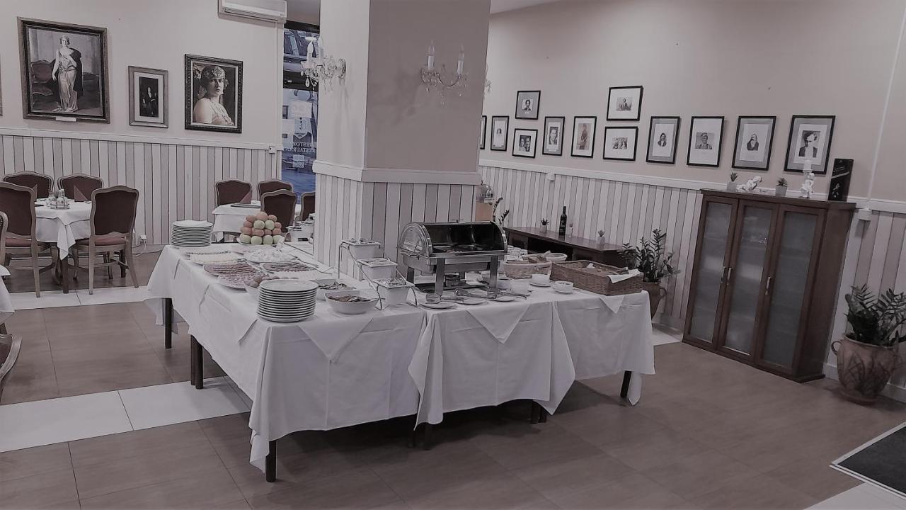 Hotel Vojvodina Novi Sad Buitenkant foto