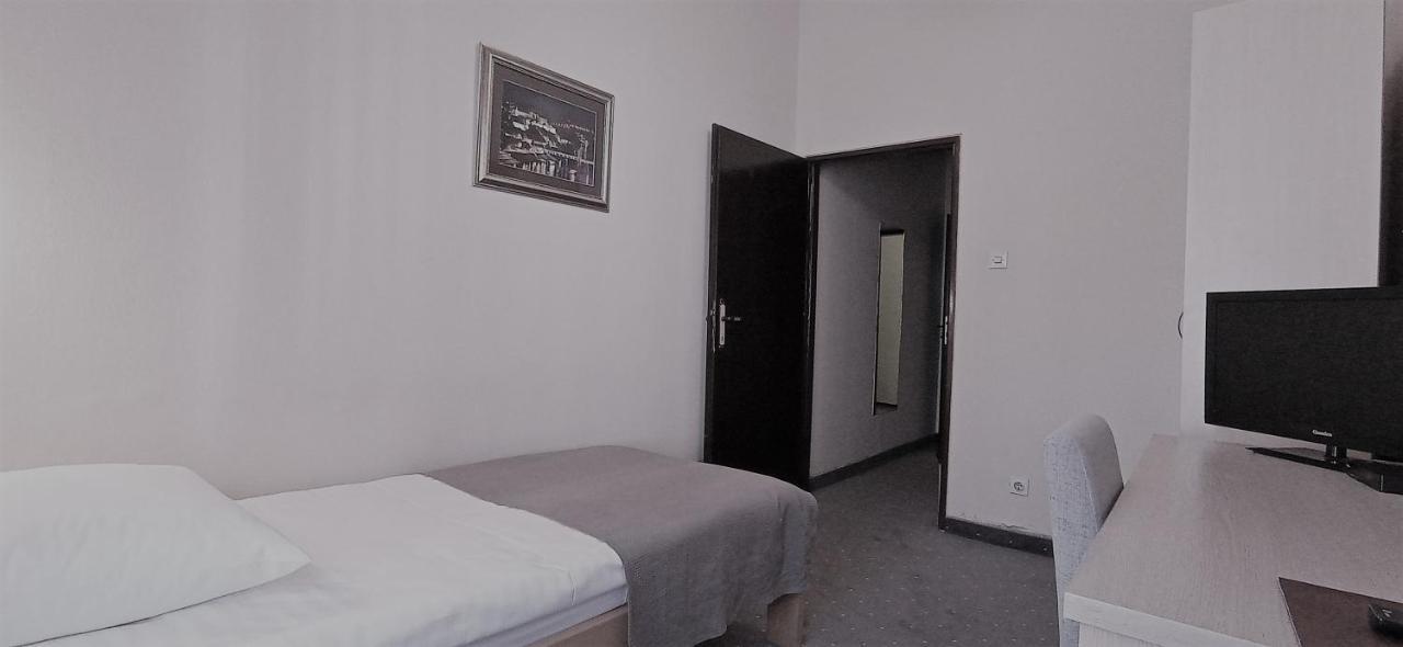 Hotel Vojvodina Novi Sad Buitenkant foto