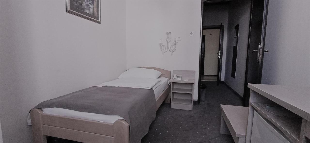 Hotel Vojvodina Novi Sad Buitenkant foto
