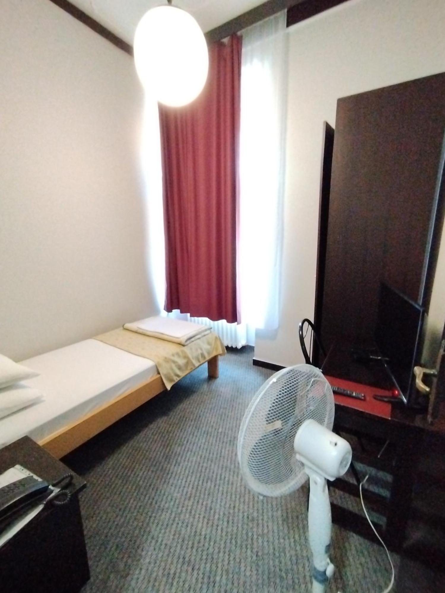 Hotel Vojvodina Novi Sad Buitenkant foto